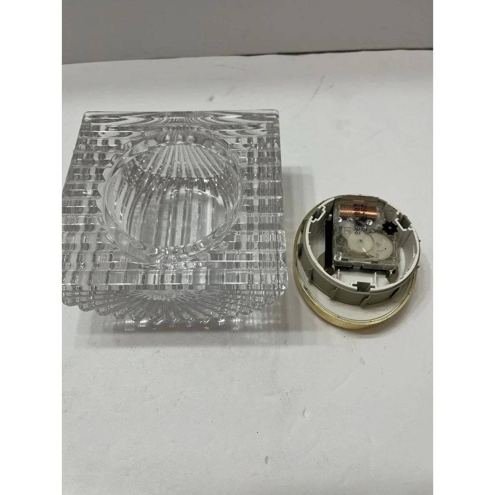 Vintage Mikasa Illusions Lead Crystal Desk Clock Square Diamond Pattern 4.25x4